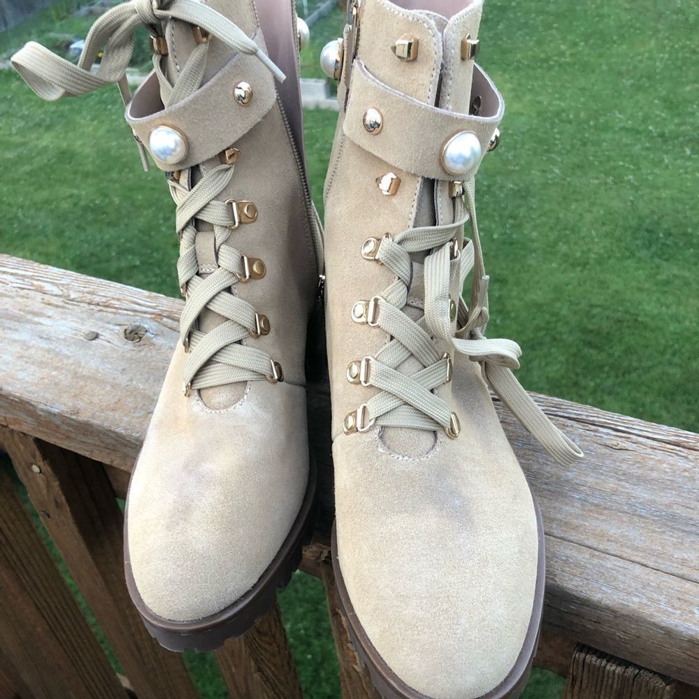 Karl Lagerfeld pearl and gold stud embellished leather lace up boots, size 10 - Picture 5 of 15